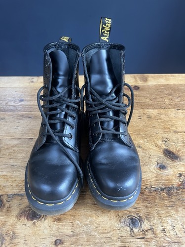 Martens black boots size - black,