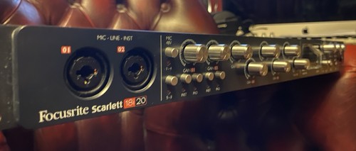 Focusrite scarlett 2i2 - focusrite,