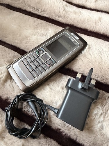 Nokia e90 communicator - nokia,