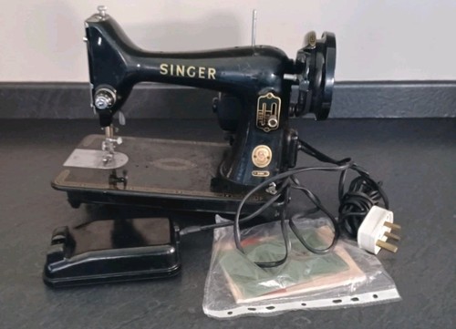Vintage singer sewing machine - sewing,