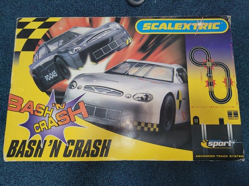 Scalextric sport bash - scalextric, crash
