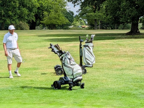 Golf ride shadow - shadow, follow