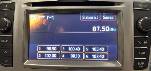 2012 toyota avensis - toyota, radio