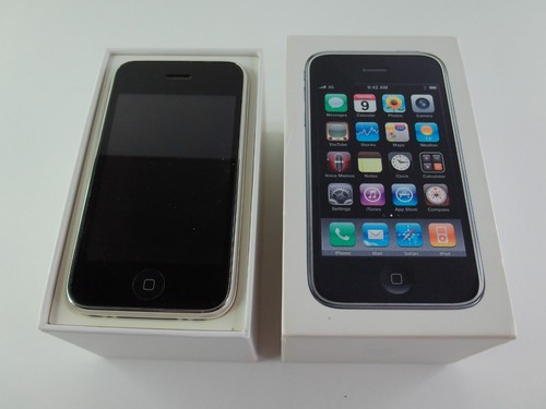Near mint apple iphone 3gs - mint,