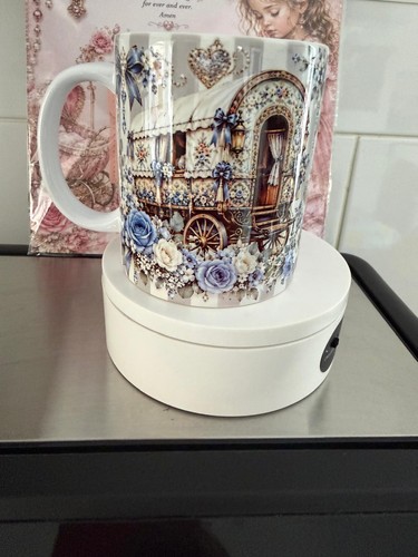 Pretty gypsy wagon - pretty, new