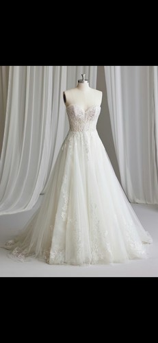 Brand new wedding dress - new,