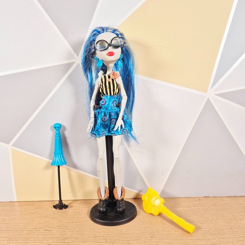 Ghoulia yelps doll - ghoulia,