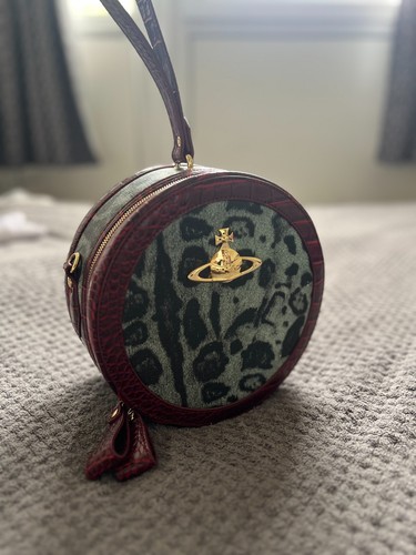 Vivienne westwood round - vivienne,