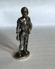Vintage Military Metal Soldier Figure, European Knight, Silver Colour 4cm (2)