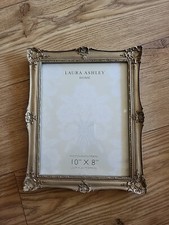 ●●LAURA ASHLEY PHOTOGRAPH