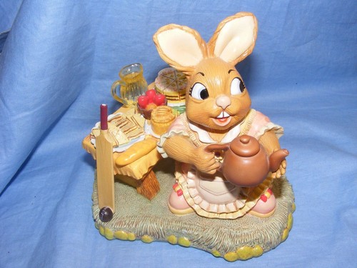 Pendelfin betty rabbit - rabbit, mint