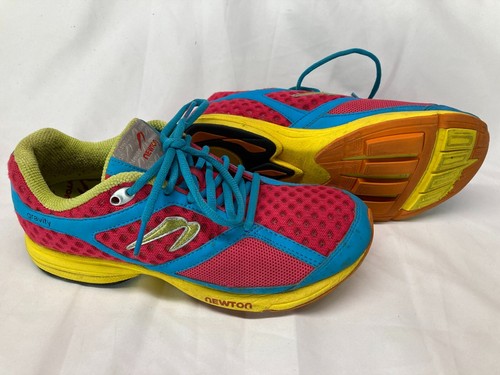 Newton gravity women running - gravity, women's