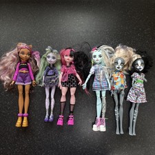 Monster High Spares And Repairs Bundle X6 (One Doll Missing Arm / Damaged)