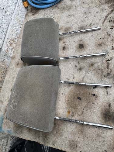 Bmw e30 front headrests - bmw,