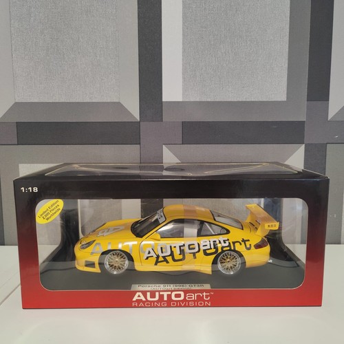 Auto art scale - 1:18,
