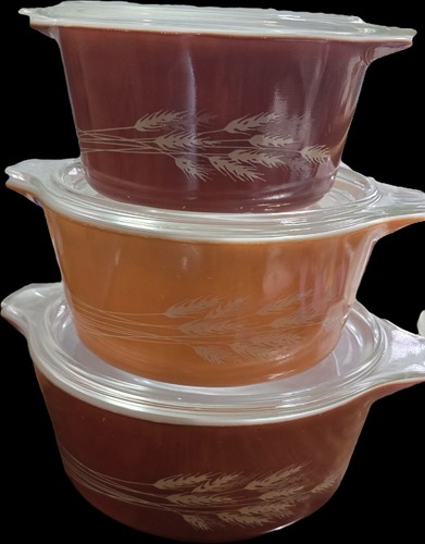Vintage pyrex wheat - pc,