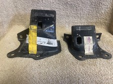 NOS FORD D6ZZ-6029-B D6ZZ-6028-AA 1974-78 MUSTANG II 302 V8 ENGINE FRAME MOUNTS