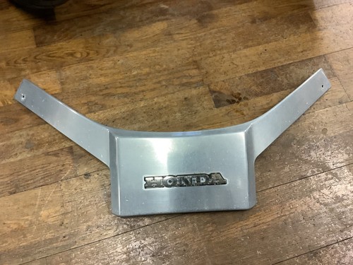 Alloy screen lower trim piece - alloy,
