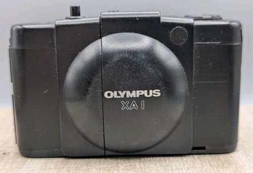 Olympus xa1 35mm compact - compact, film