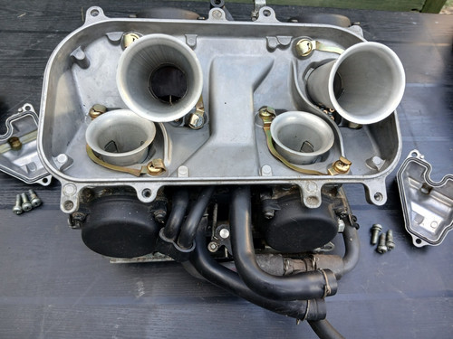 Honda rvf400 nc35 - rvf400, carbs