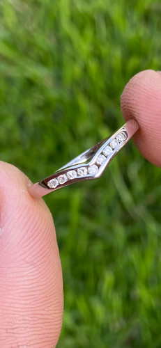 9ct white gold natural - , diamond