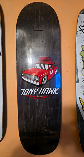 Birdhouse tony hawk hut - birdhouse, "hawk