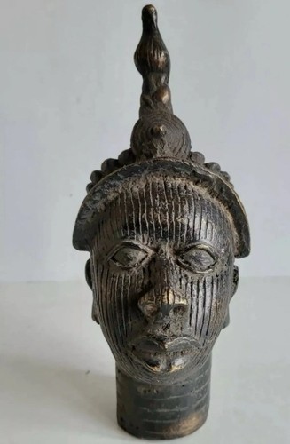 Unusual bronze head ife -  bronze,