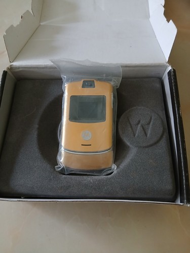 New vintage motorola razr - vintage,