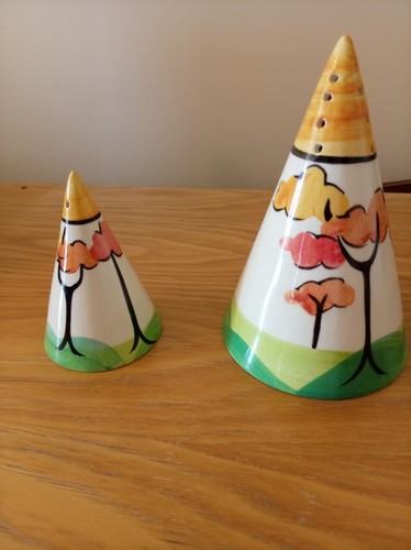 Sugar sifter and salt pot - salt.,