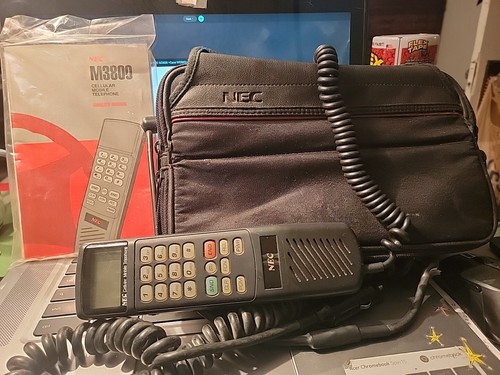 Vtg 1993 portable cellular - 1993,