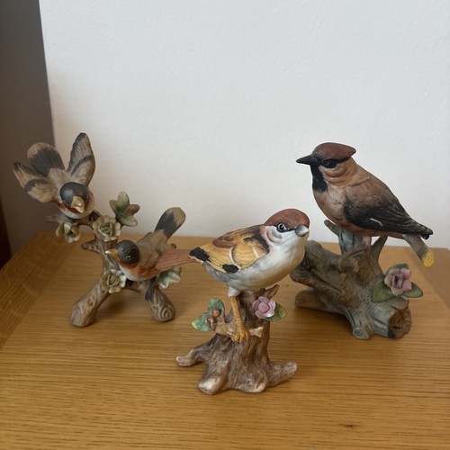 Set bird figurines pair - of,