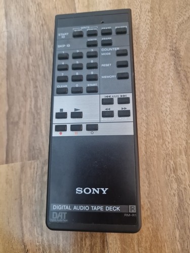 Sony remote control - rm-r1,
