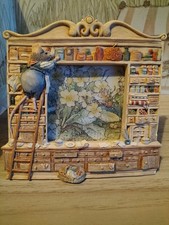 Brambly Hedge Border Fine Arts