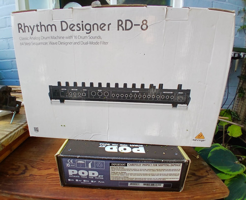 Behringer analogue drum - rd-8,
