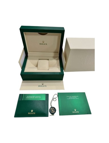Authentic rolex submariner - authentic,