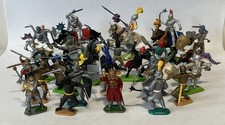 COLLECTION OF BRITAINS, CRESCENT & TIMPO KNIGHTS MOUNTED & FOOT TOY SOLDIERS