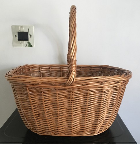 Vintage style wicker - or,