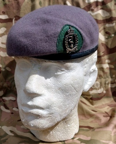 Small crown beret - beret, army