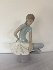 LLADRO FINE PORCELAIN BALLERINA FIGURINE #1361 - JULIA SITTING