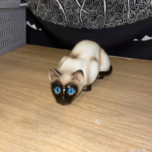 Siamese cat crouching ceramic - siamese,