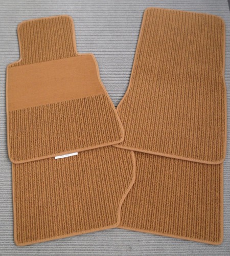 Rips ribbed car - $$$, mats
