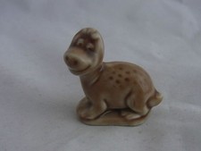 WADE WHIMSIE  COLOURWAY COLOUR WAY DINO FLINTSTONE SET STRANGE NO 2 ON BASE