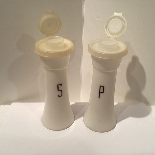 Vtg tupperware hourglass - vtg, salt