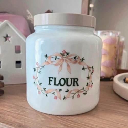 Vintage flour storage - , |