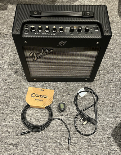 Fender mustang guitar amp - i, +