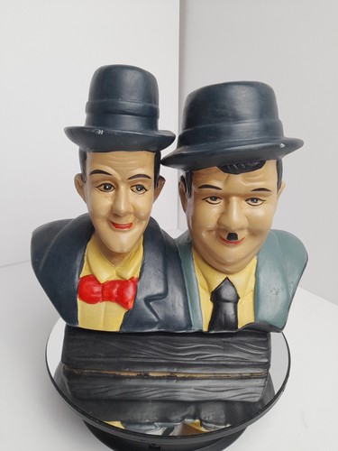Fun laurel and hardy bust - laurel,