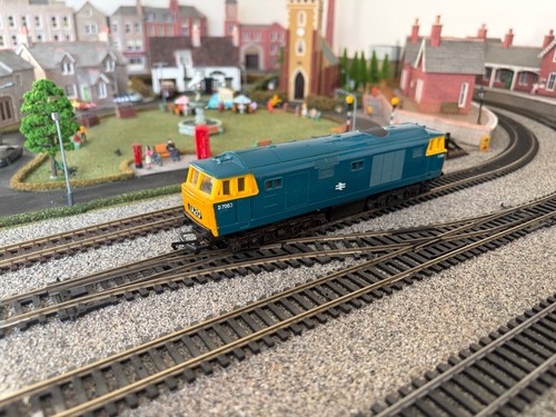 Hornby r758 blue class - r758,