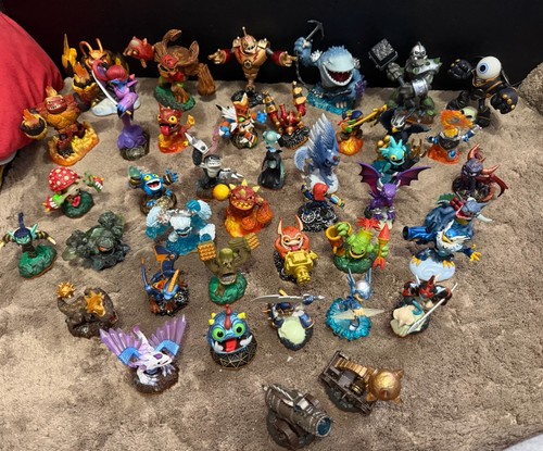 Skylanders giants figures - skylanders,