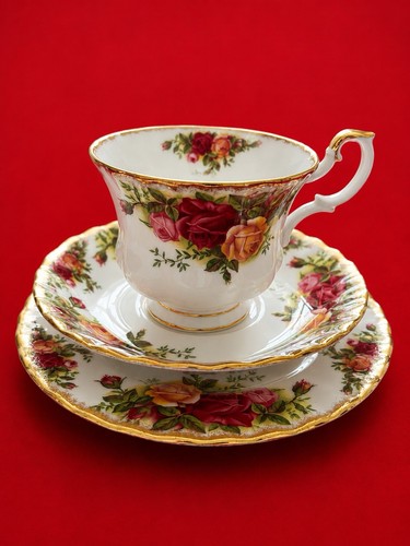 Royal albert old - royal, roses