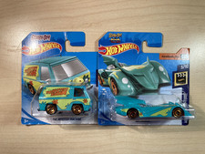 Hot wheels The Mystery Machine Scooby Doo van + Batmobile rare new on cards